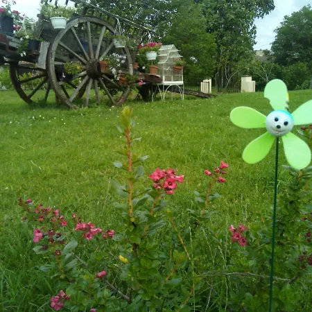 La Mirabelle بيت للعطل Montazeau