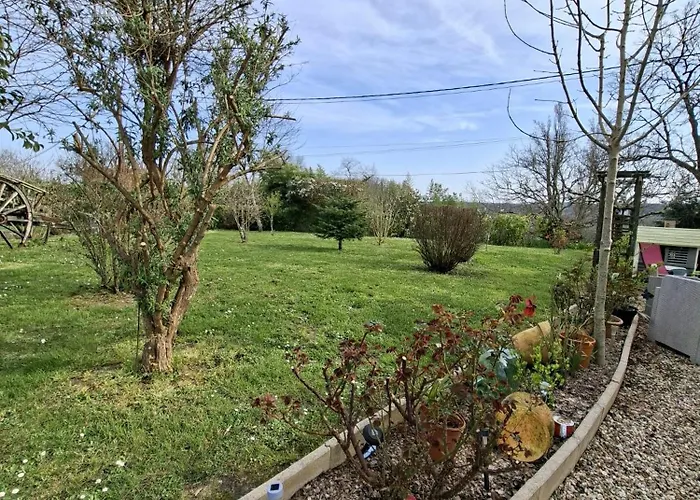 La Mirabelle بيت للعطل Montazeau